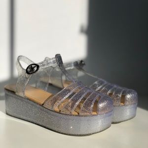 Platform jelly sandals
